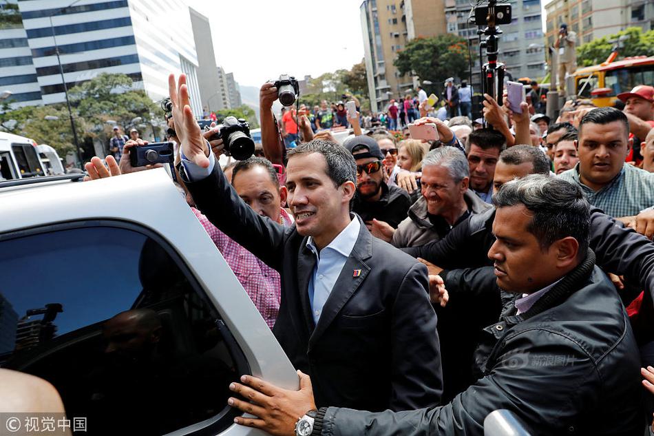 在驚悚綜藝c位出道