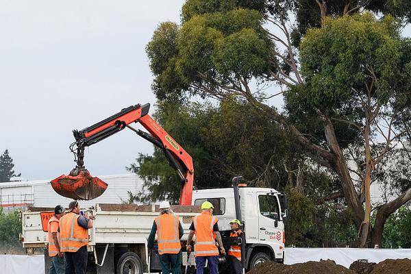 溢奶男媽媽筆趣閣txt